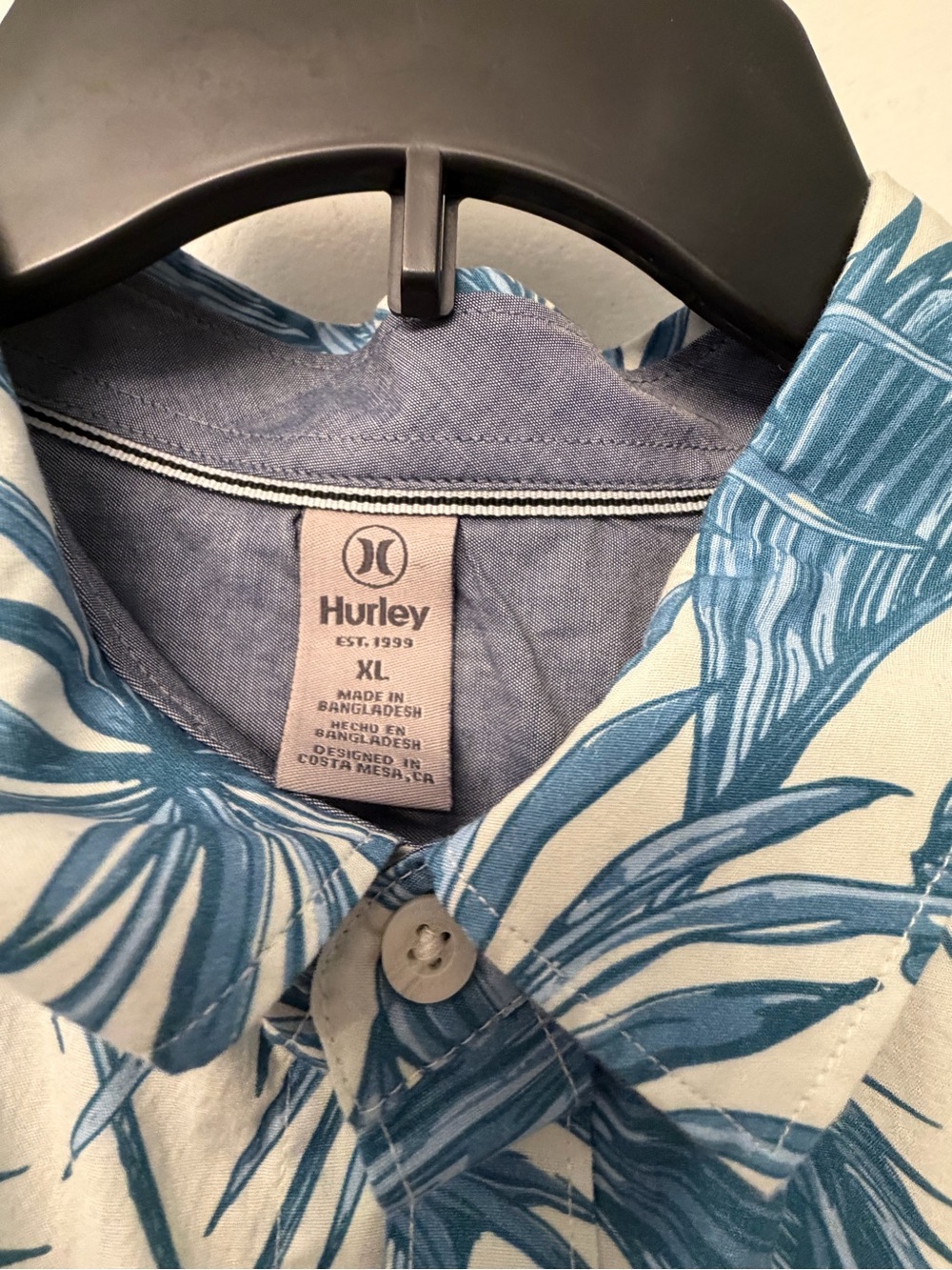 Hurley Men’s Blue and White Botanical Button-Down Shirt